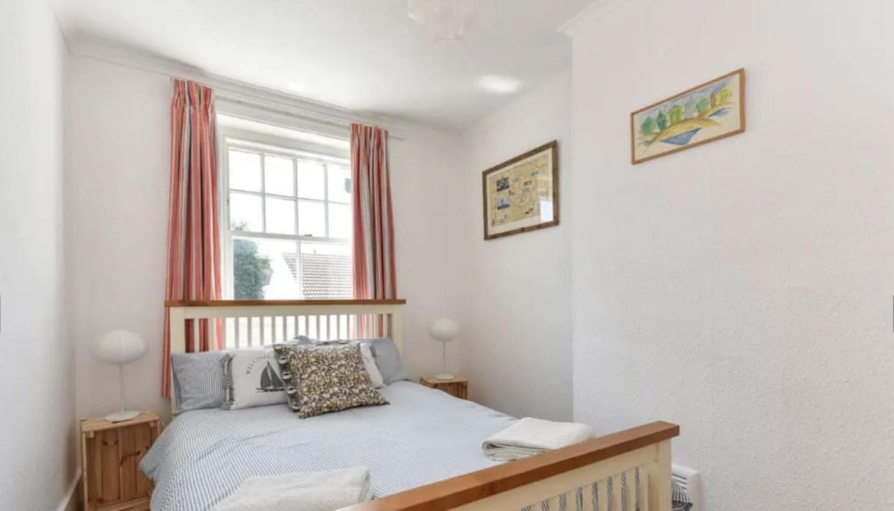 Solent Sea View Beach Cottage Hill Head Exterior photo
